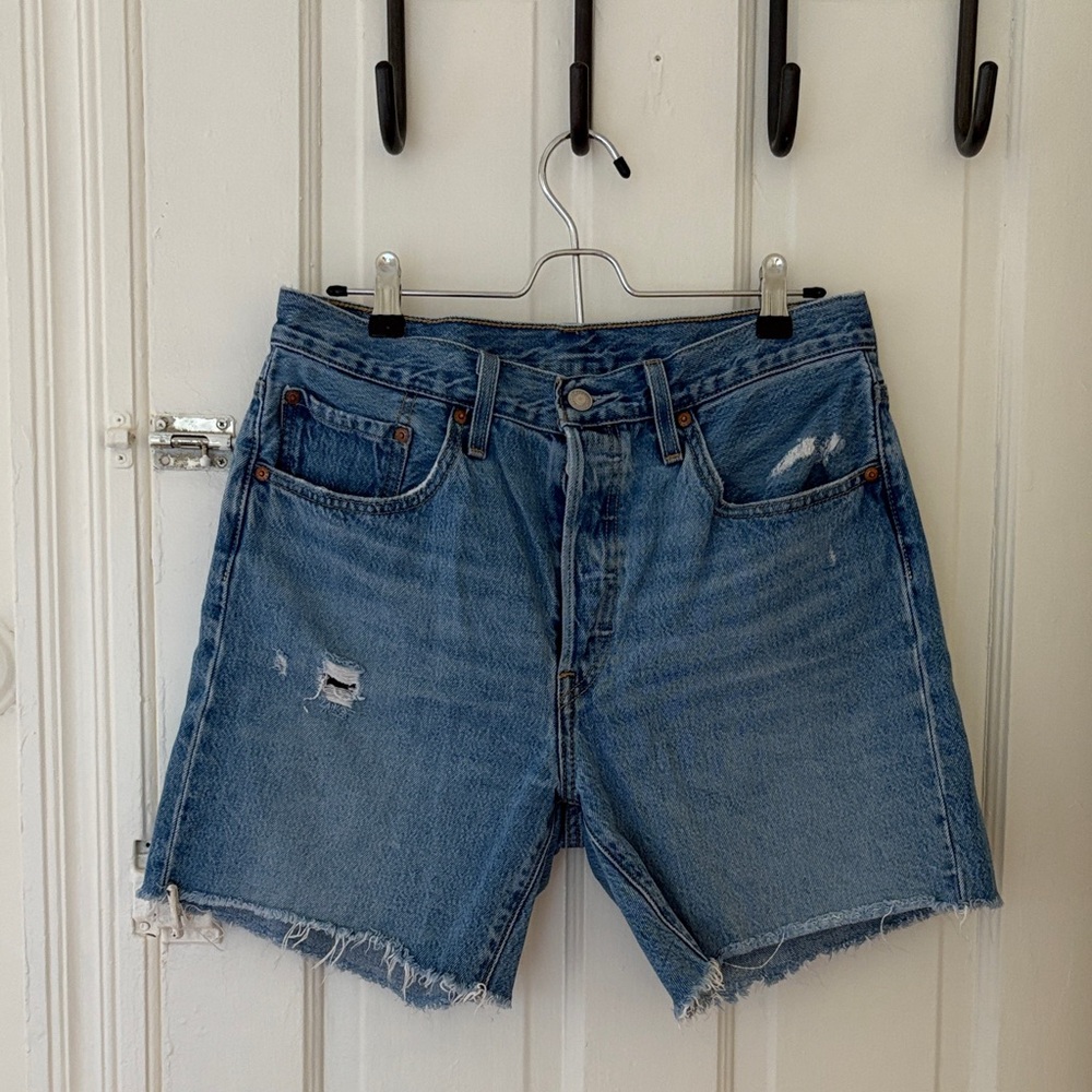 Levi’s denim shorts